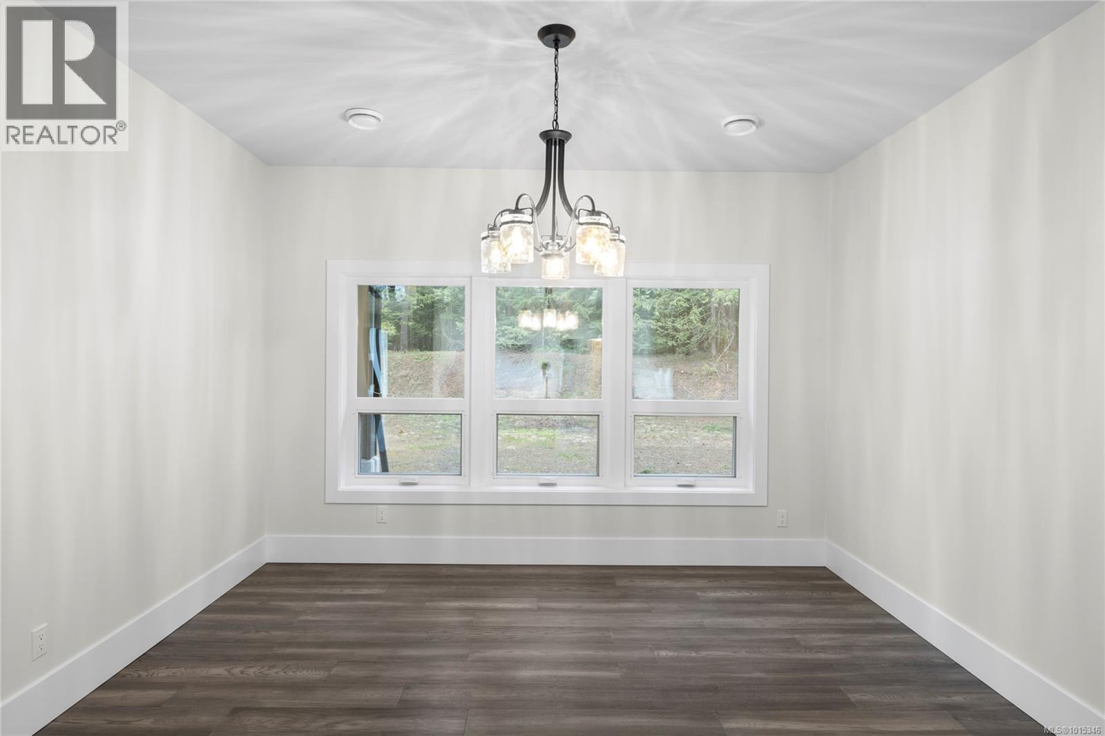 1940 Timberlake Pl, Qualicum Beach