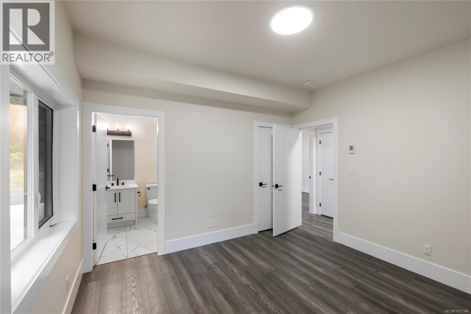 1940 Timberlake Pl, Qualicum Beach