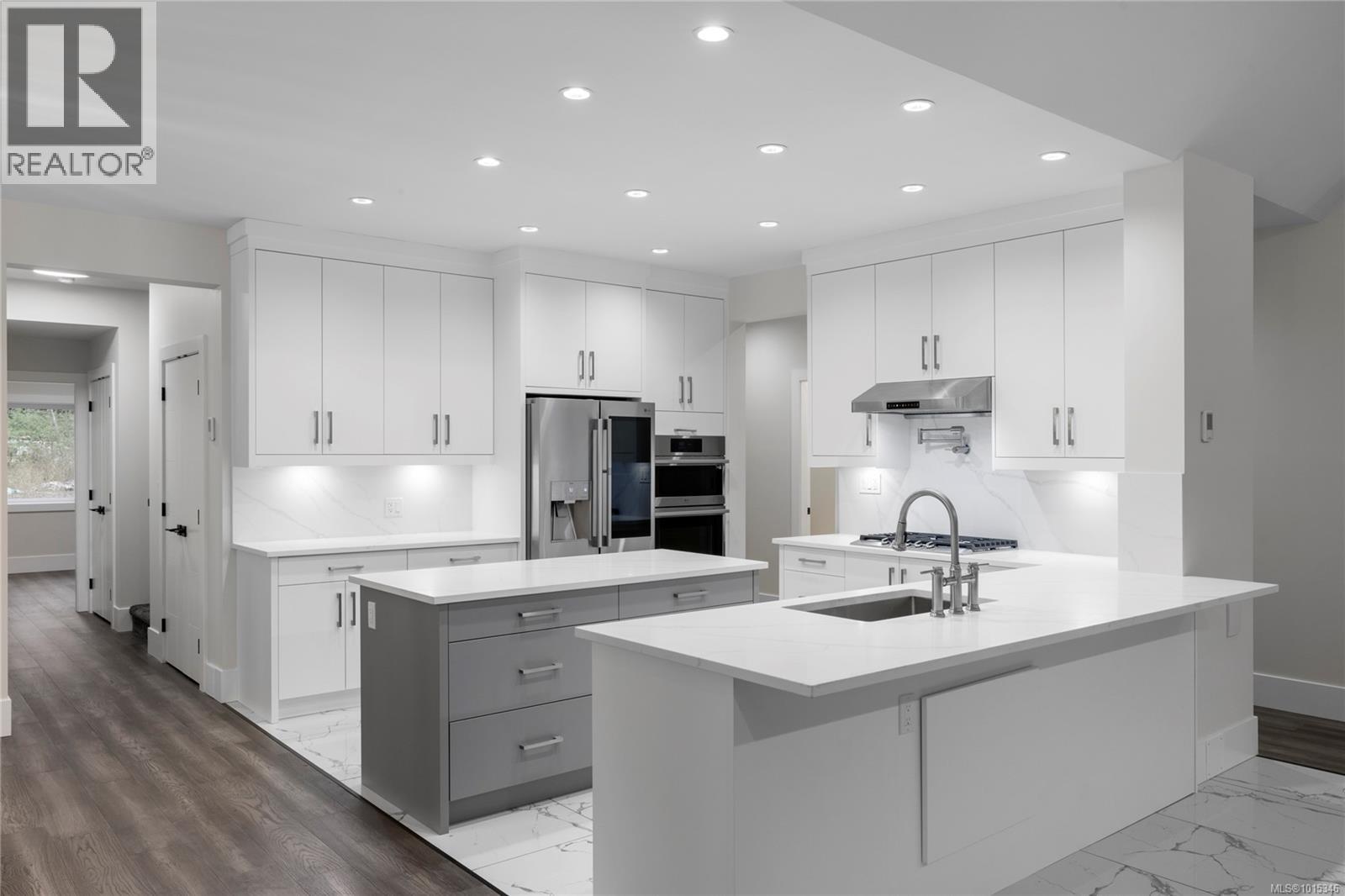 1940 Timberlake Pl, Qualicum Beach