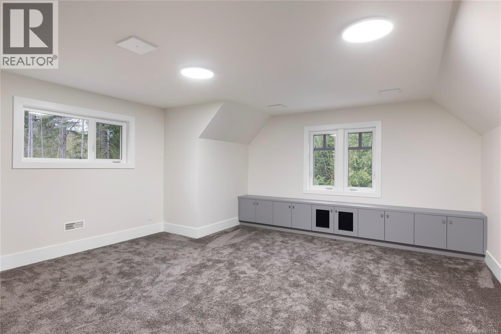 1940 Timberlake Pl, Qualicum Beach