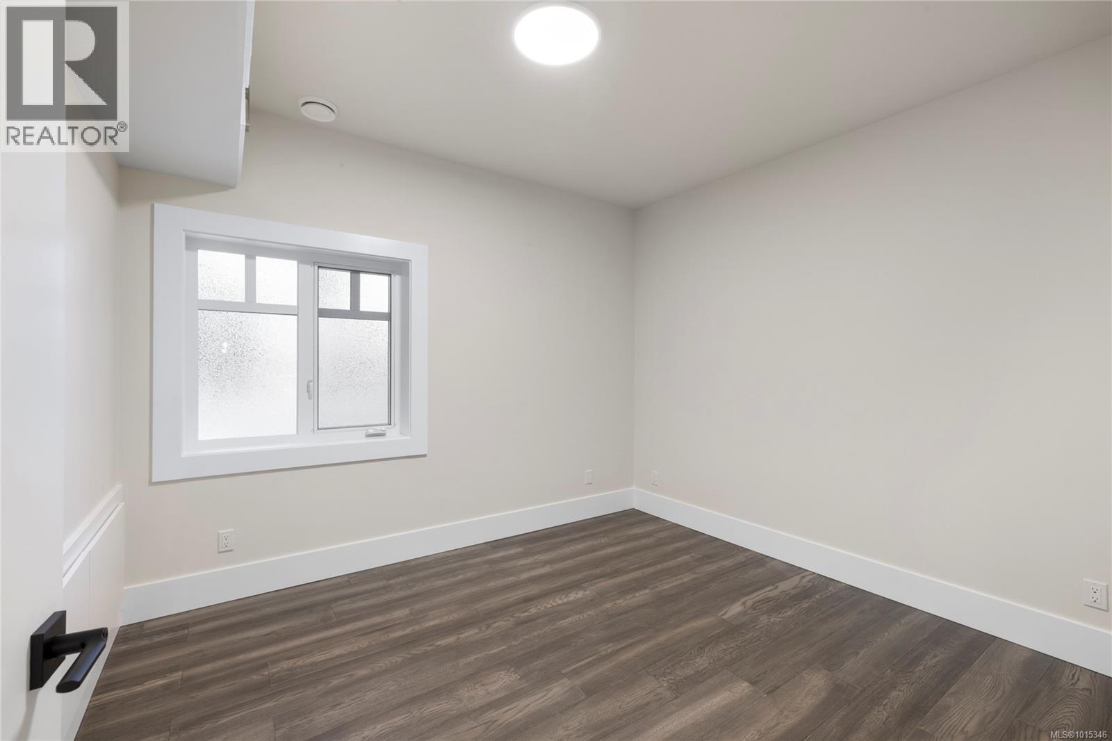 1940 Timberlake Pl, Qualicum Beach