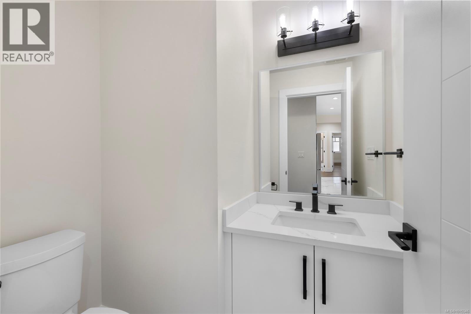 1940 Timberlake Pl, Qualicum Beach