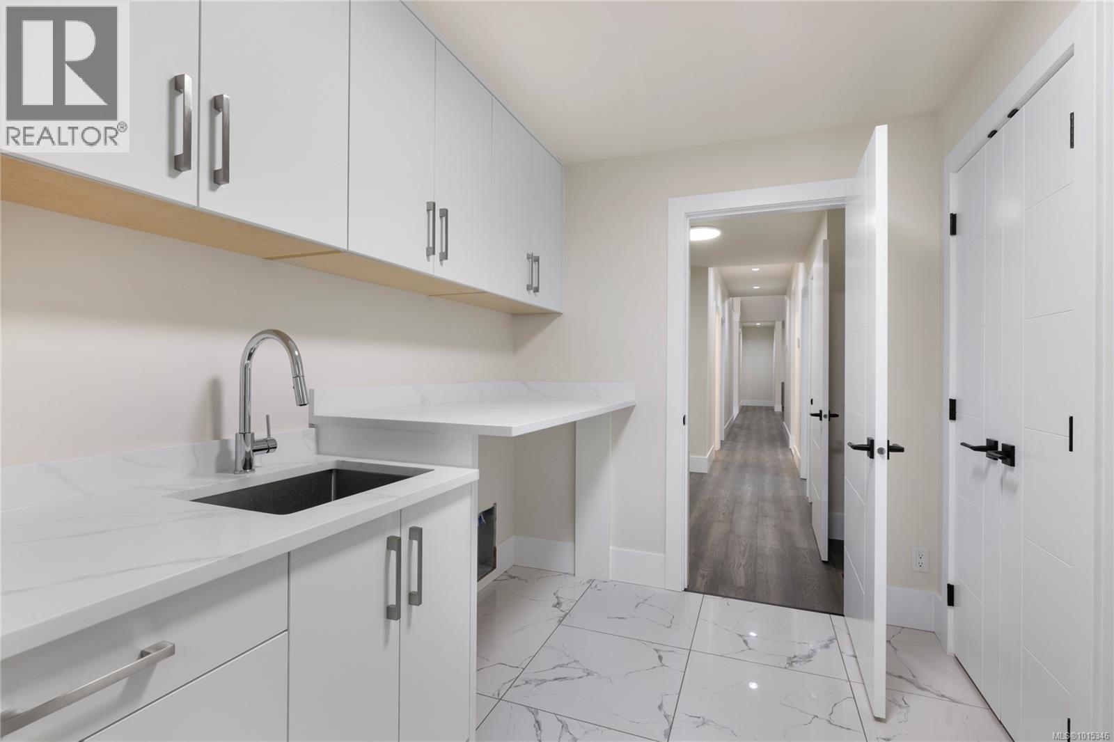 1940 Timberlake Pl, Qualicum Beach