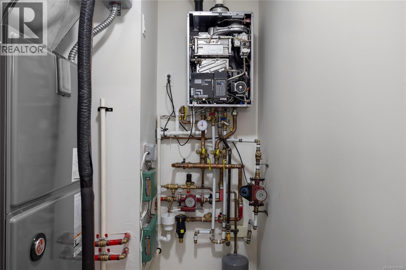 1940 Timberlake Pl, Qualicum Beach