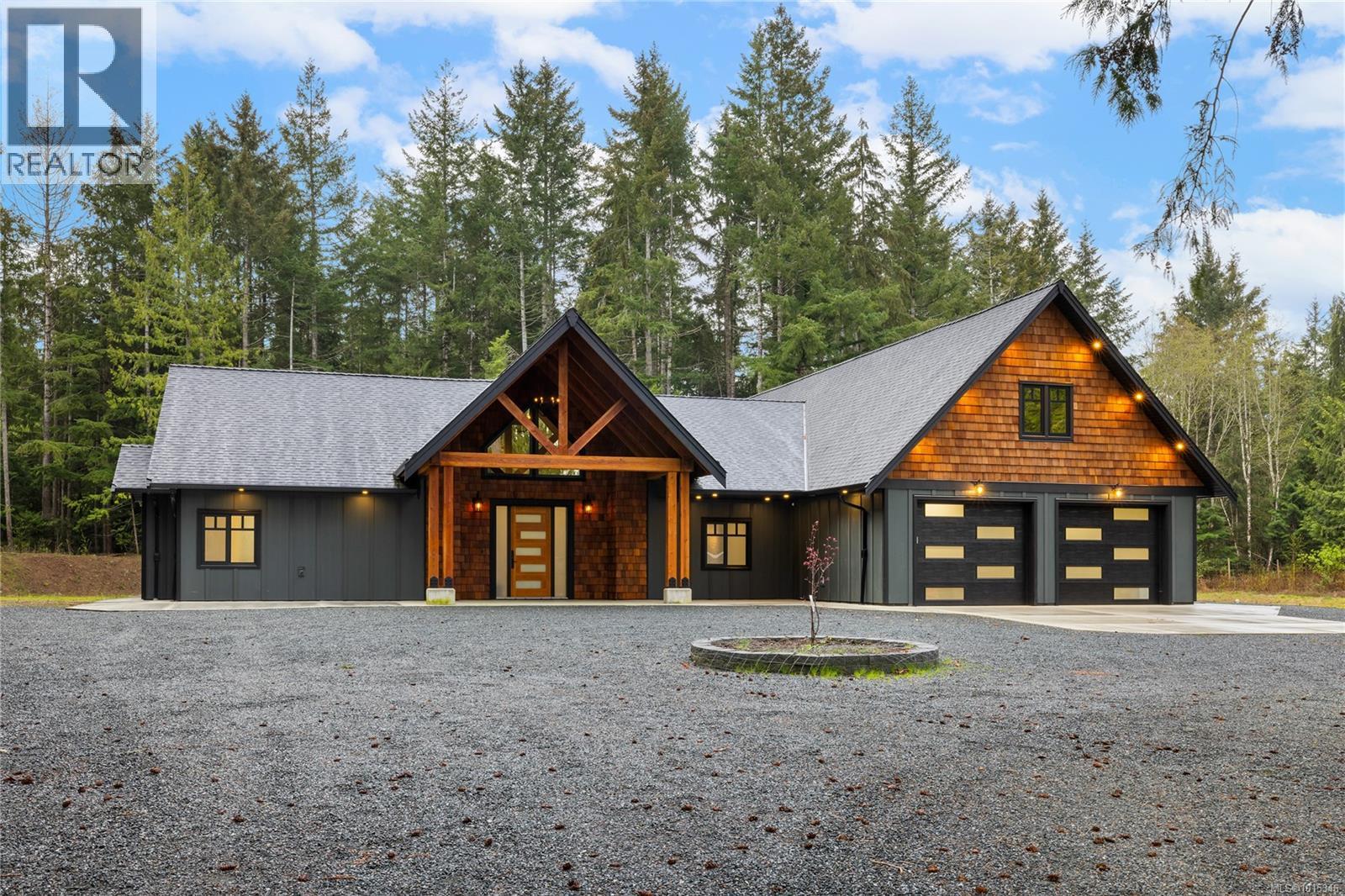 1940 Timberlake Pl, Qualicum Beach