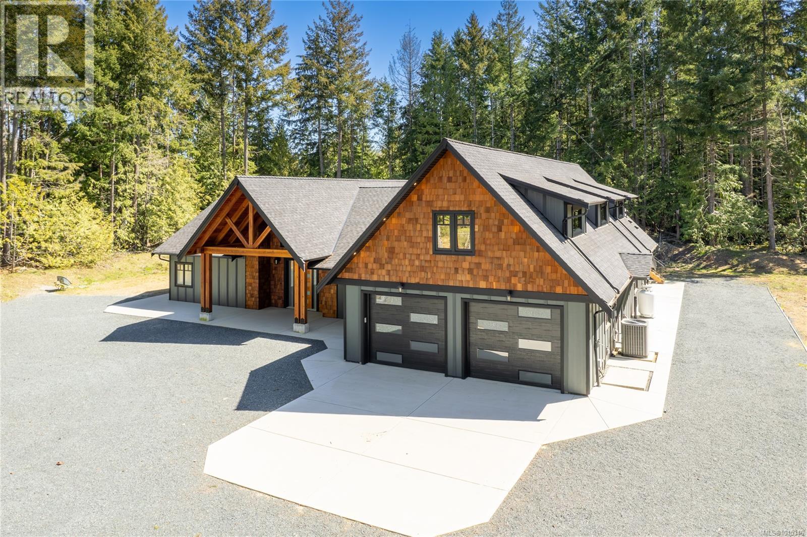 1940 Timberlake Pl, Qualicum Beach