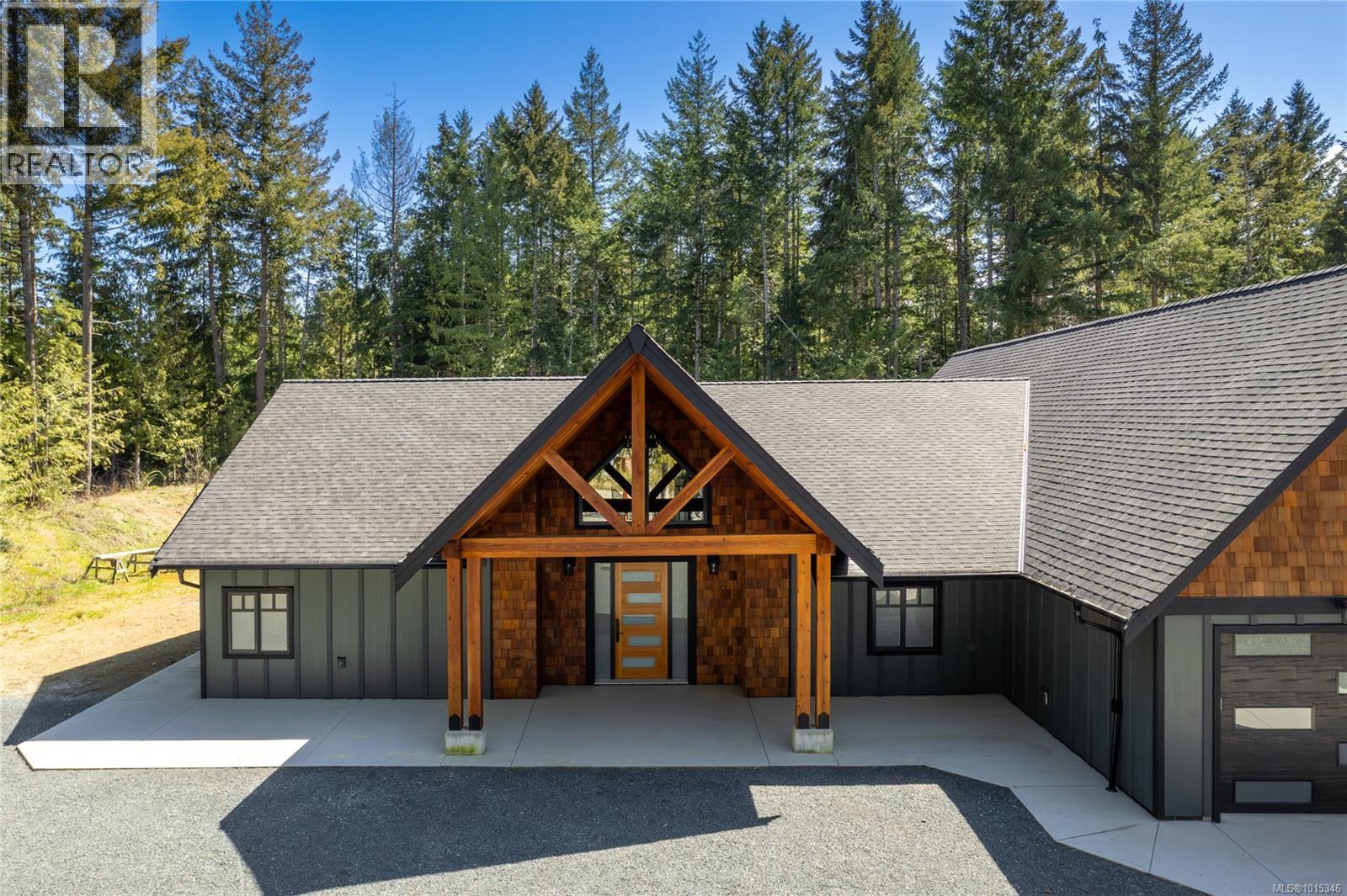 1940 Timberlake Pl, Qualicum Beach