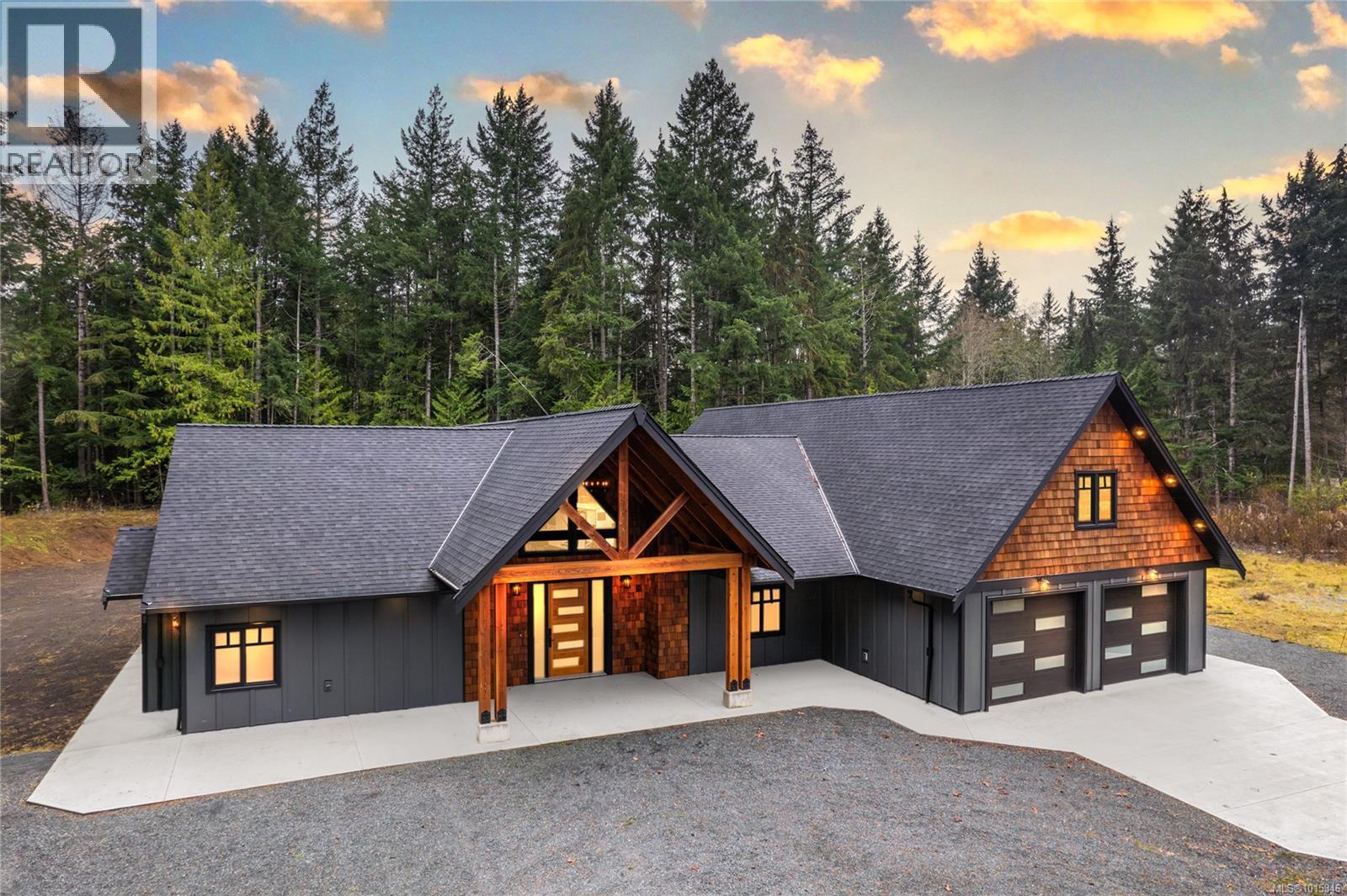 1940 Timberlake Pl, Qualicum Beach