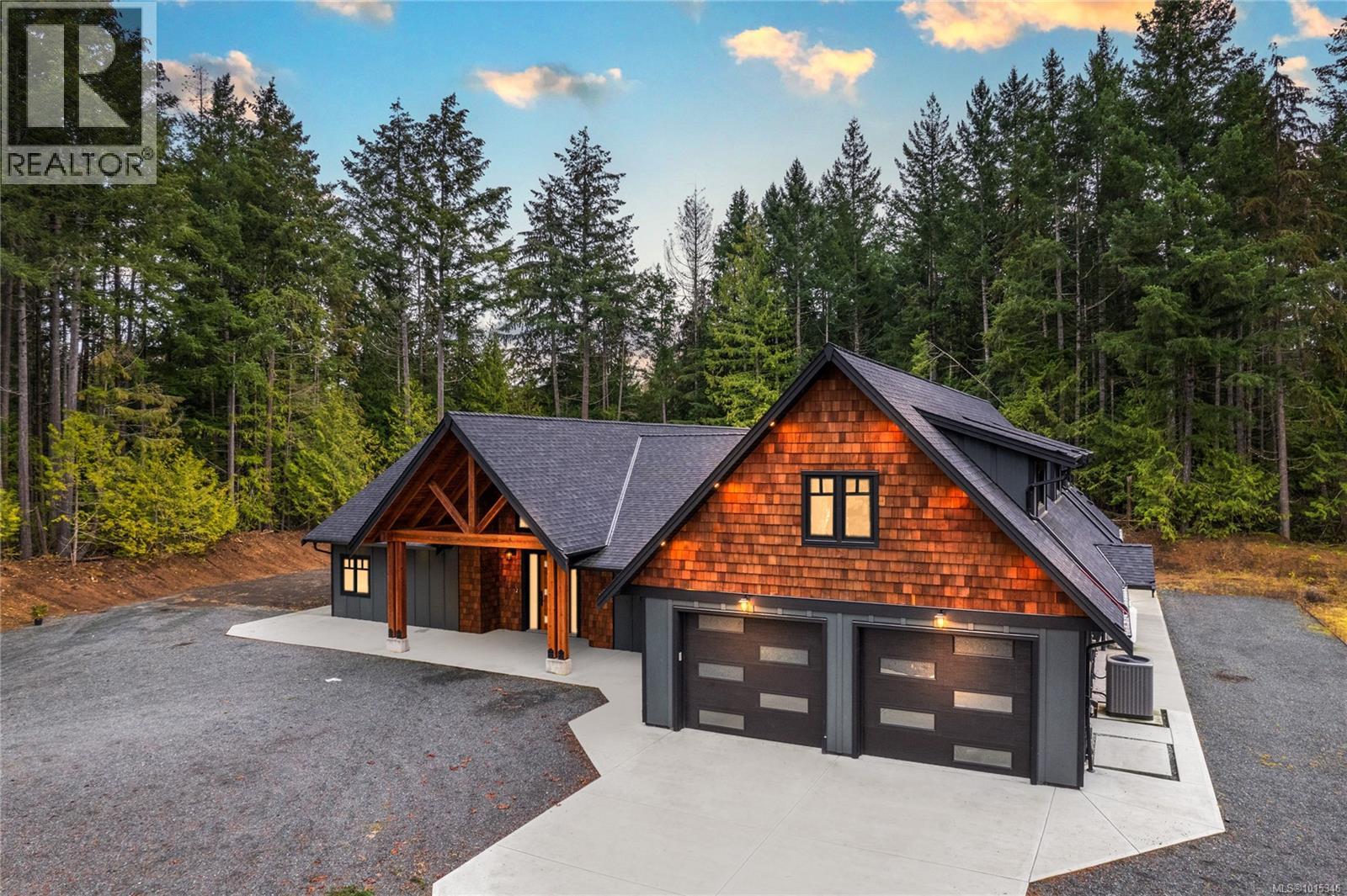 1940 Timberlake Pl, Qualicum Beach