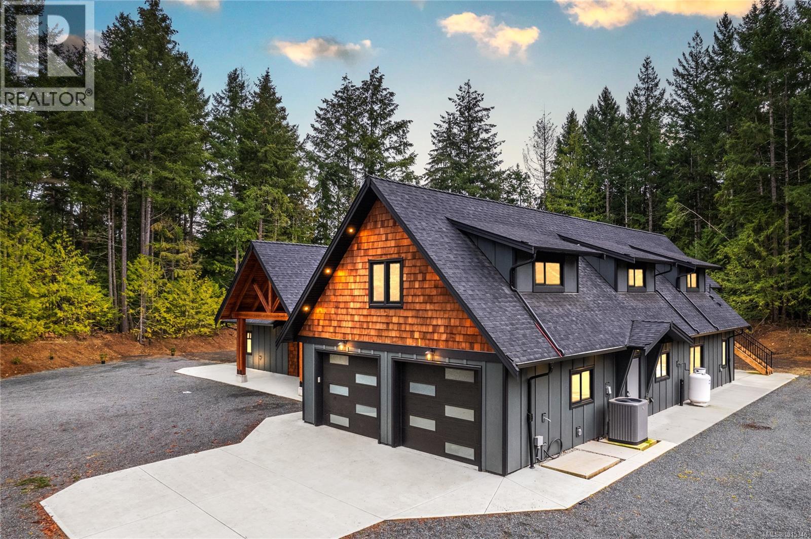 1940 Timberlake Pl, Qualicum Beach