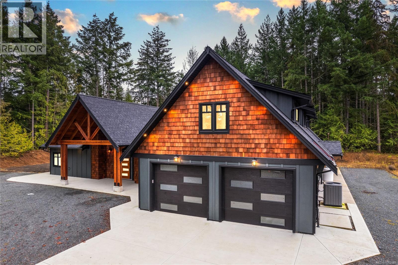 1940 Timberlake Pl, Qualicum Beach