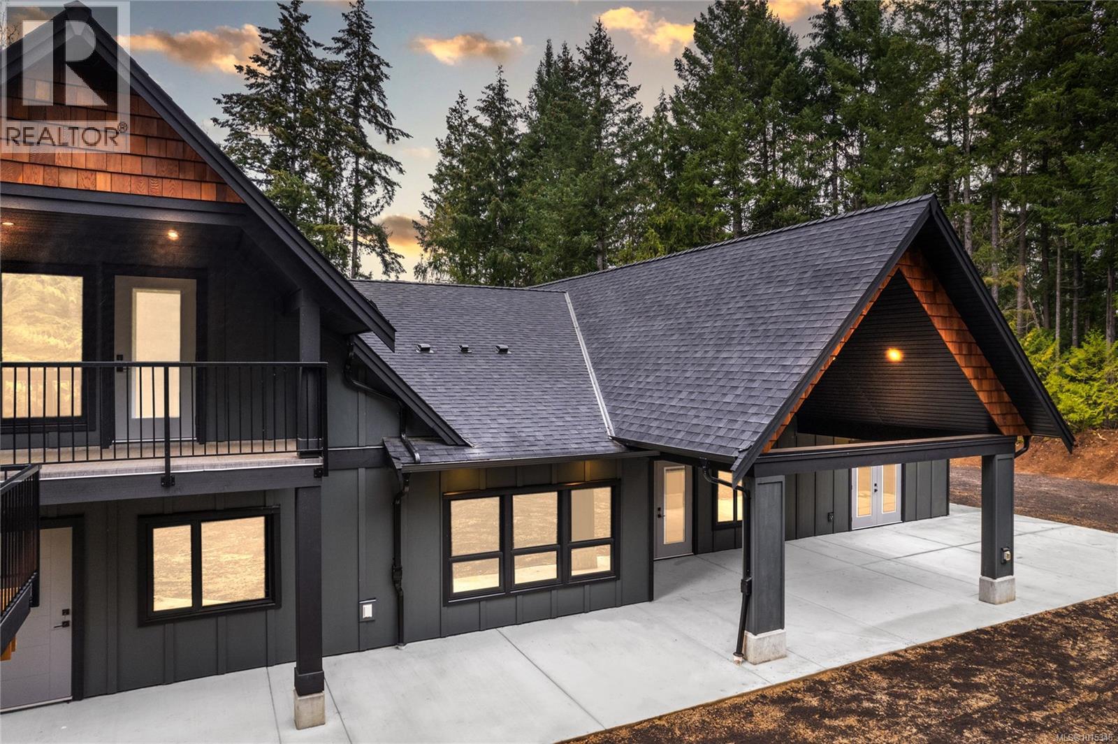 1940 Timberlake Pl, Qualicum Beach