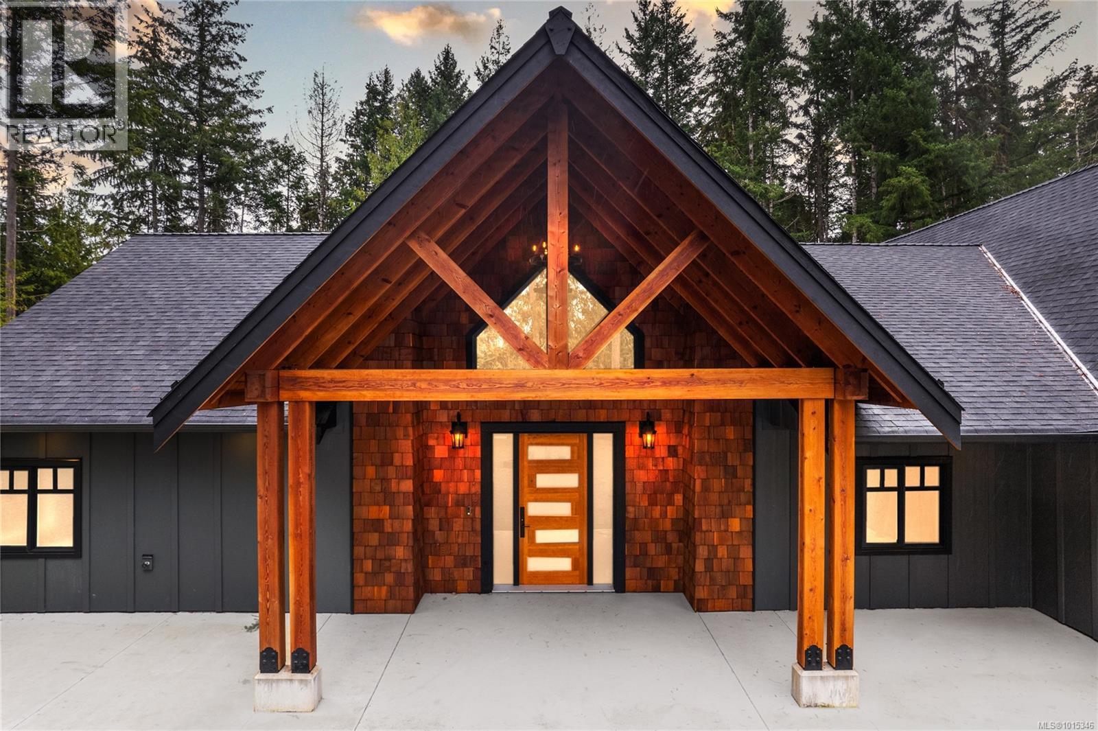 1940 Timberlake Pl, Qualicum Beach