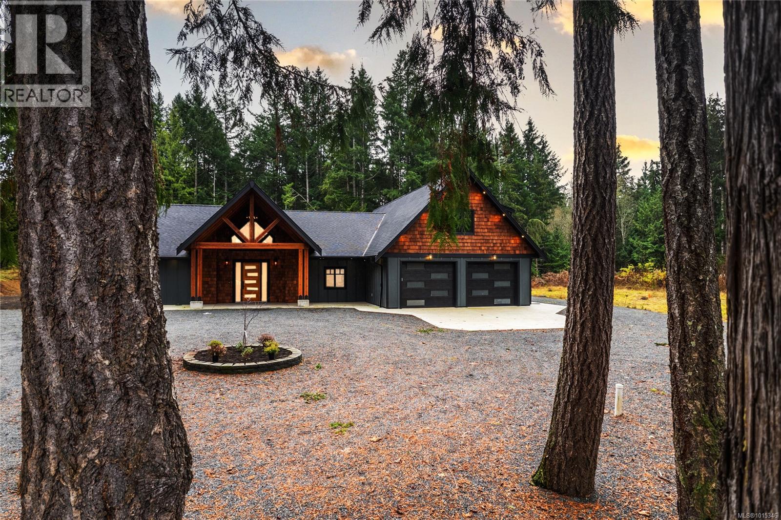 1940 Timberlake Pl, Qualicum Beach