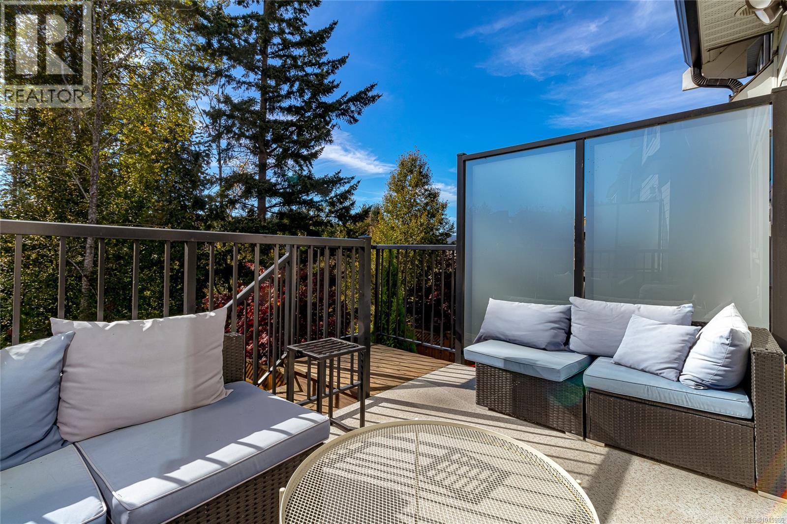 118 1064 Gala Court, Langford