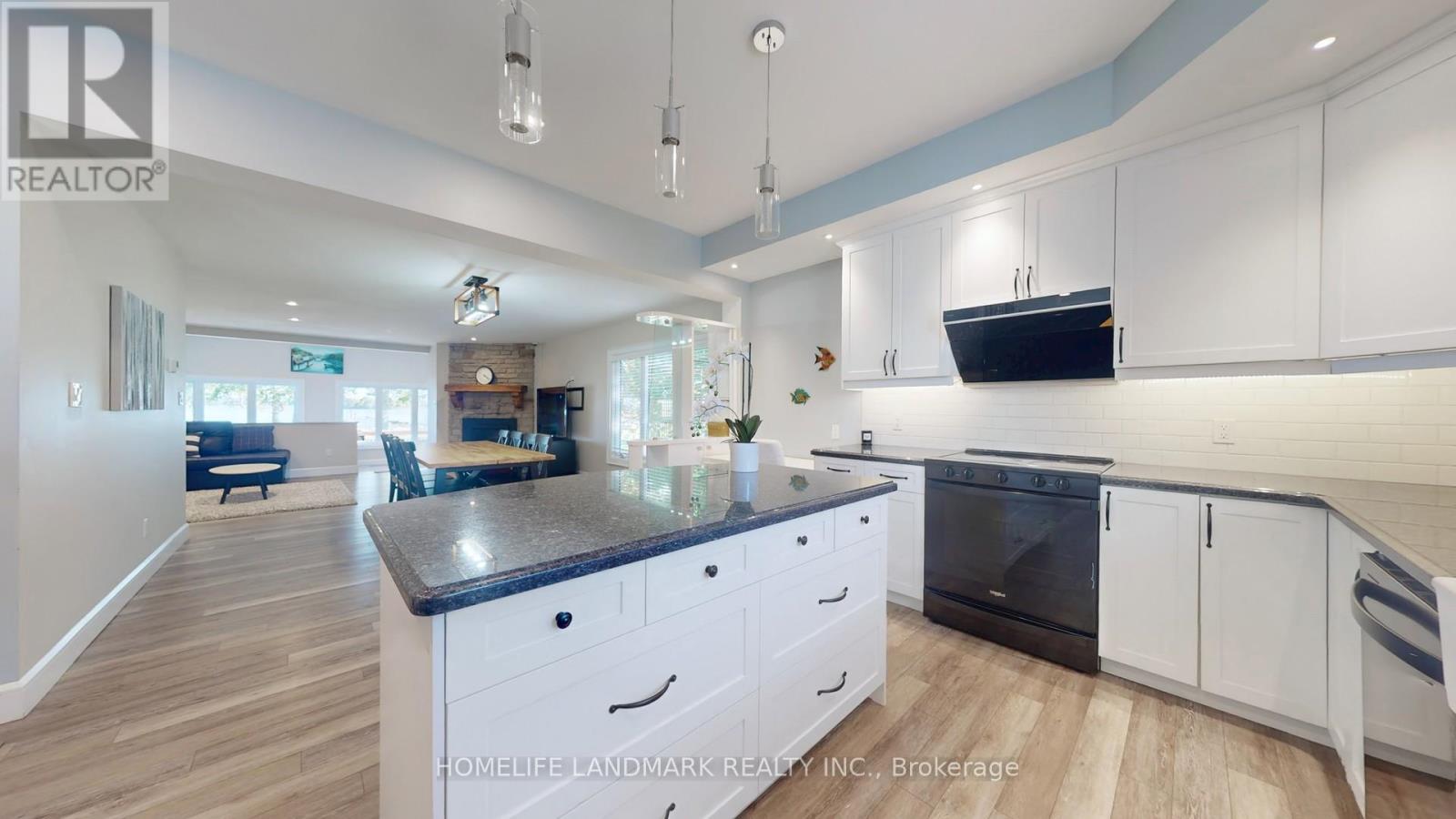 208 LAKESHORE DRIVE - 12