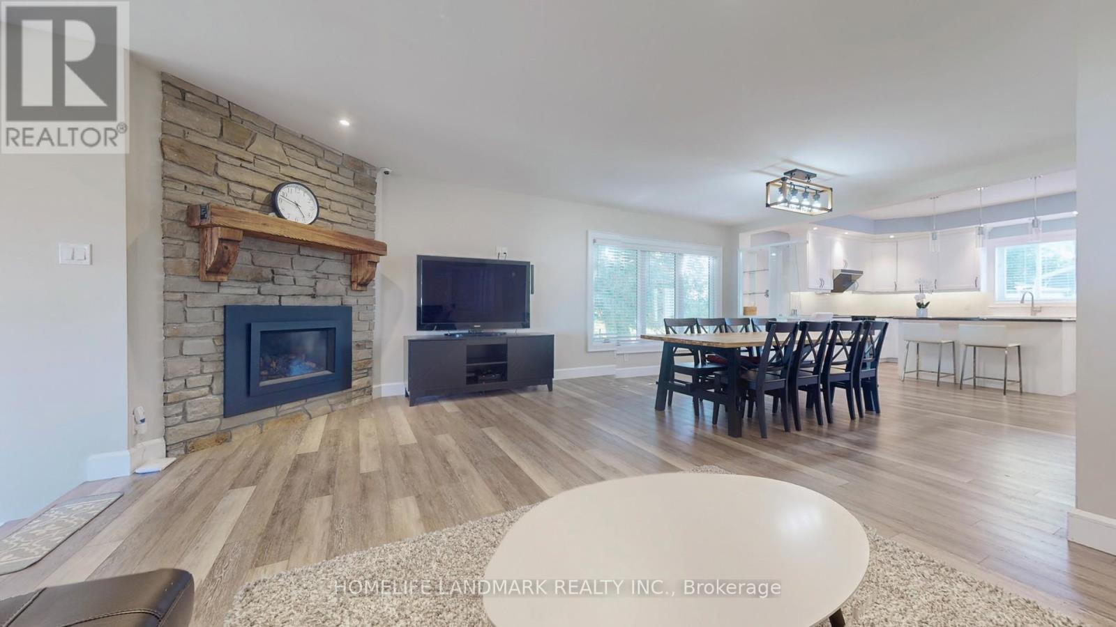 208 LAKESHORE DRIVE - 13