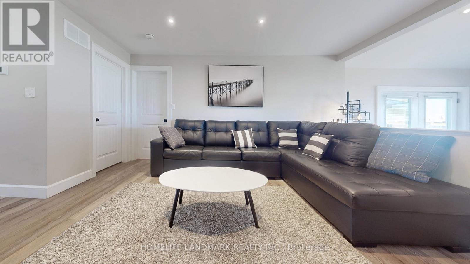 208 LAKESHORE DRIVE - 15