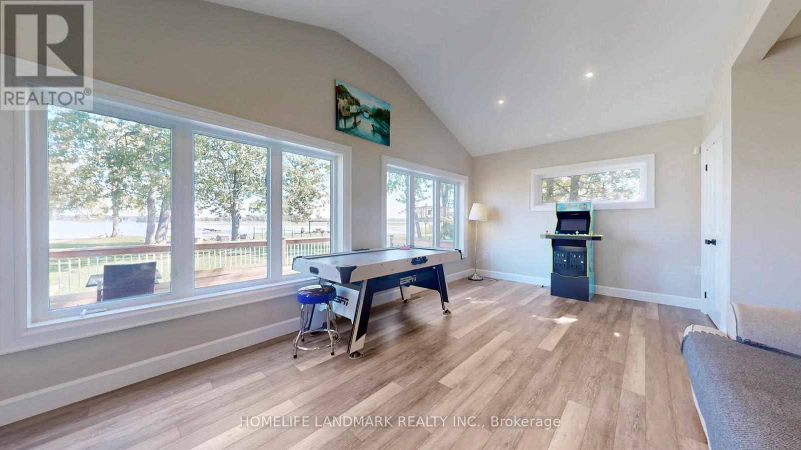 208 LAKESHORE DRIVE - 18
