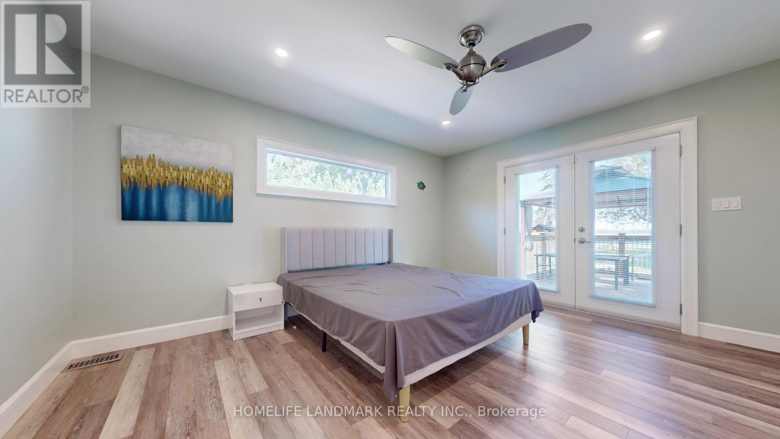208 LAKESHORE DRIVE - 20