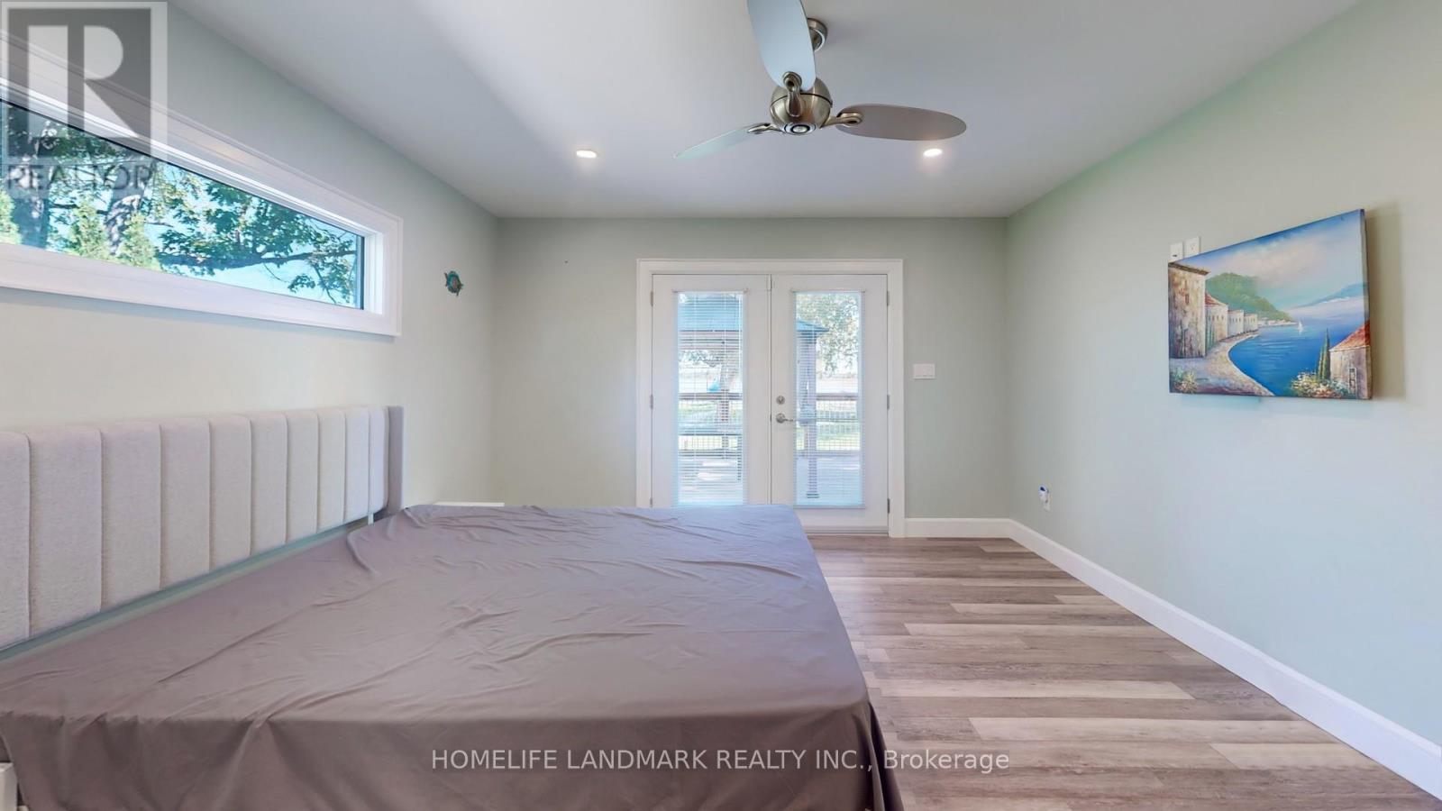 208 LAKESHORE DRIVE - 22