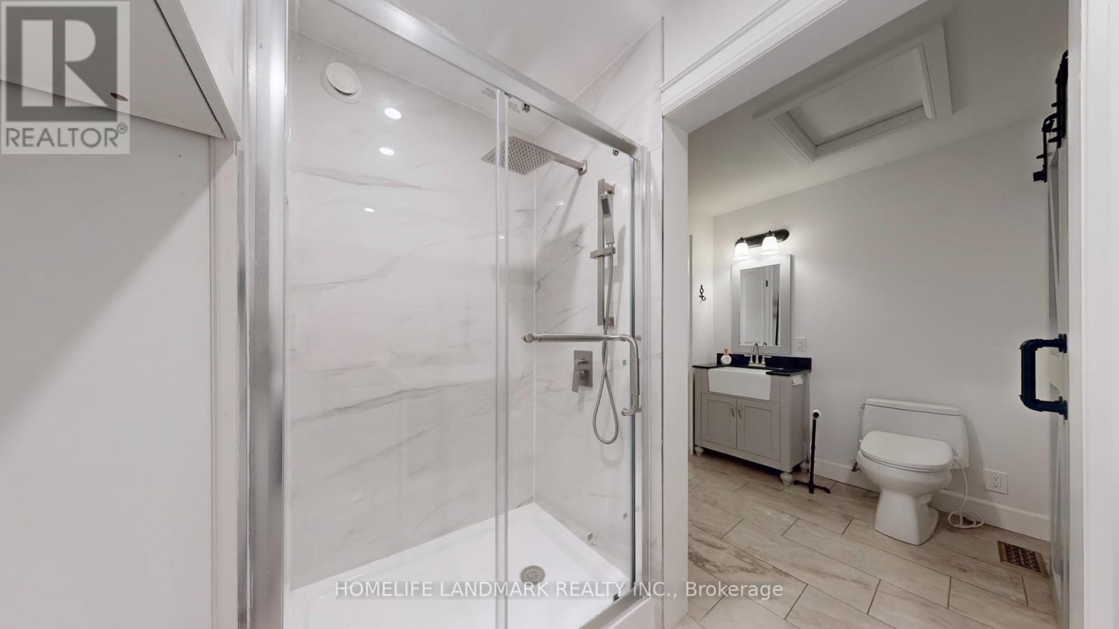208 LAKESHORE DRIVE - 28