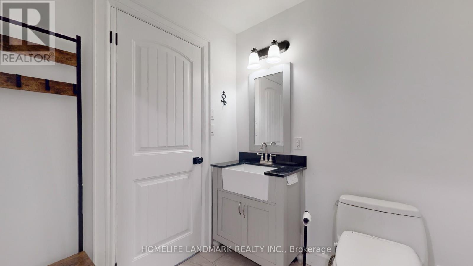 208 LAKESHORE DRIVE - 29