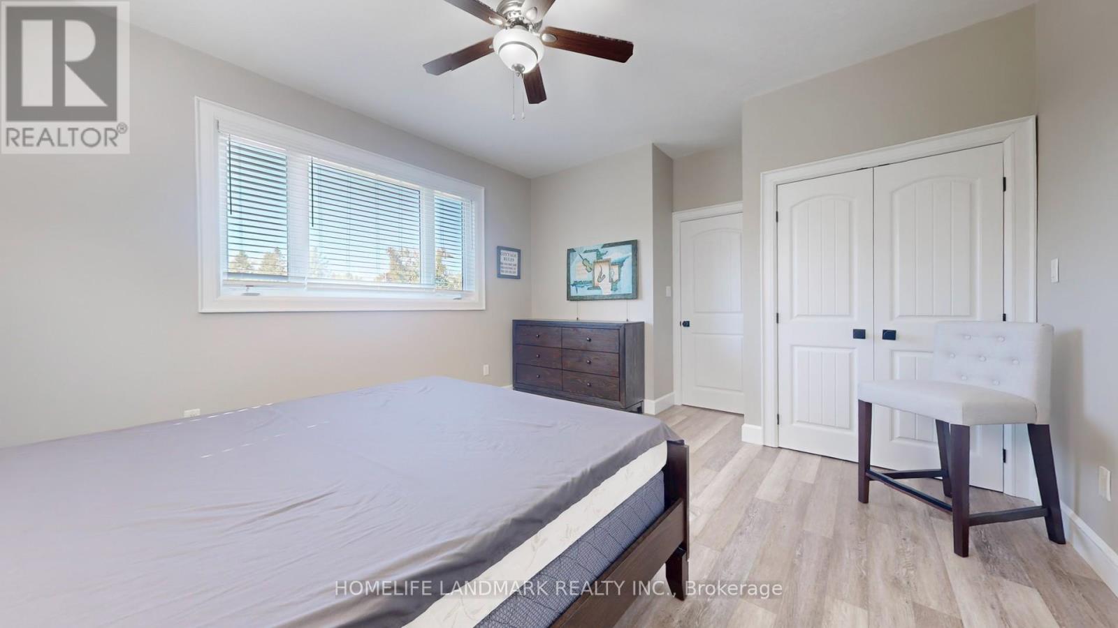 208 LAKESHORE DRIVE - 37