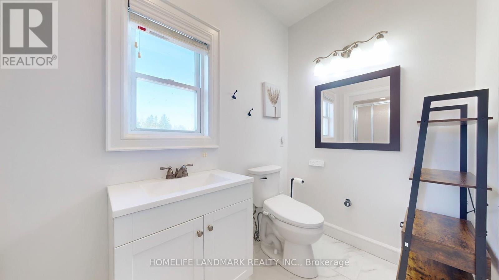 208 LAKESHORE DRIVE - 40
