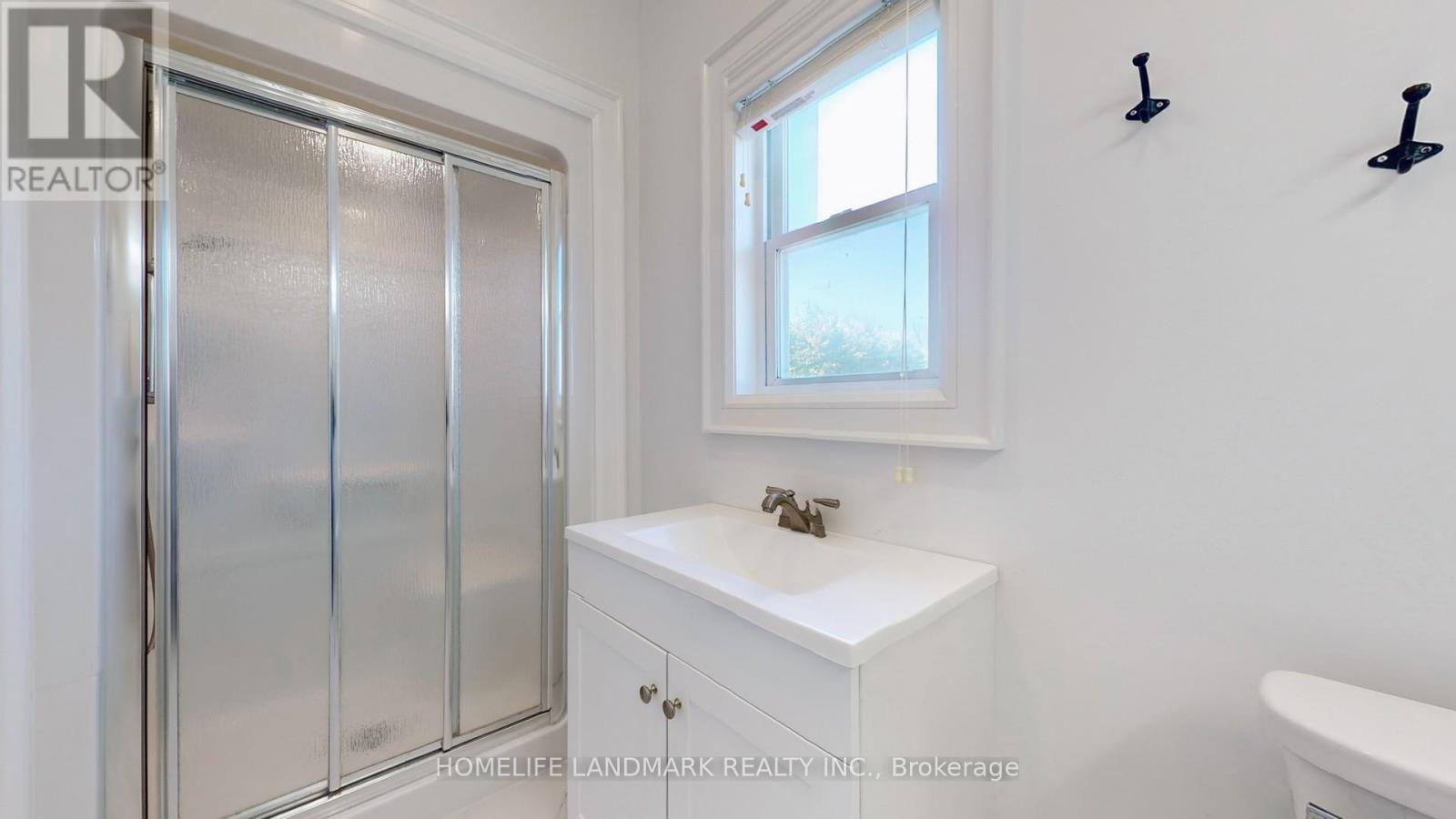 208 LAKESHORE DRIVE - 41
