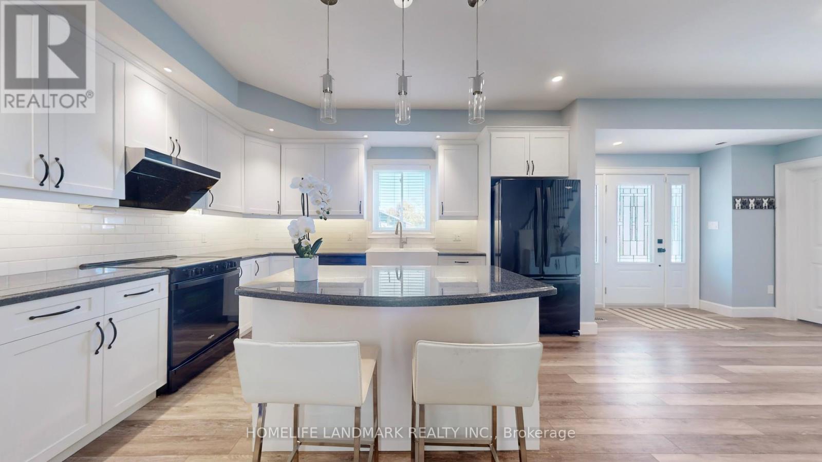 208 LAKESHORE DRIVE - 8