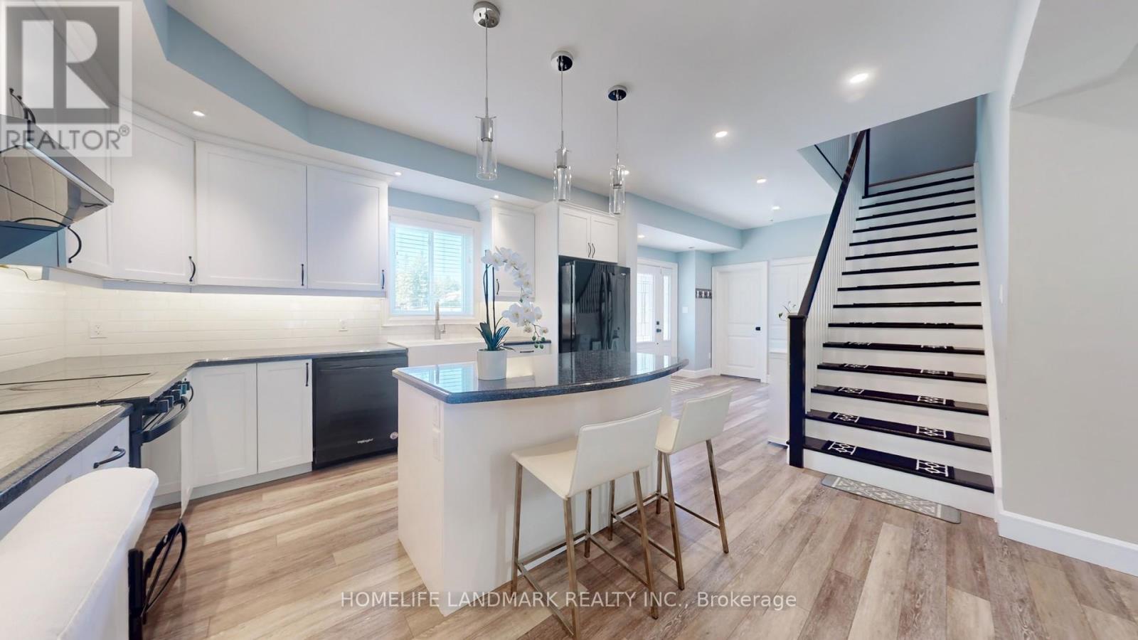 208 LAKESHORE DRIVE - 9