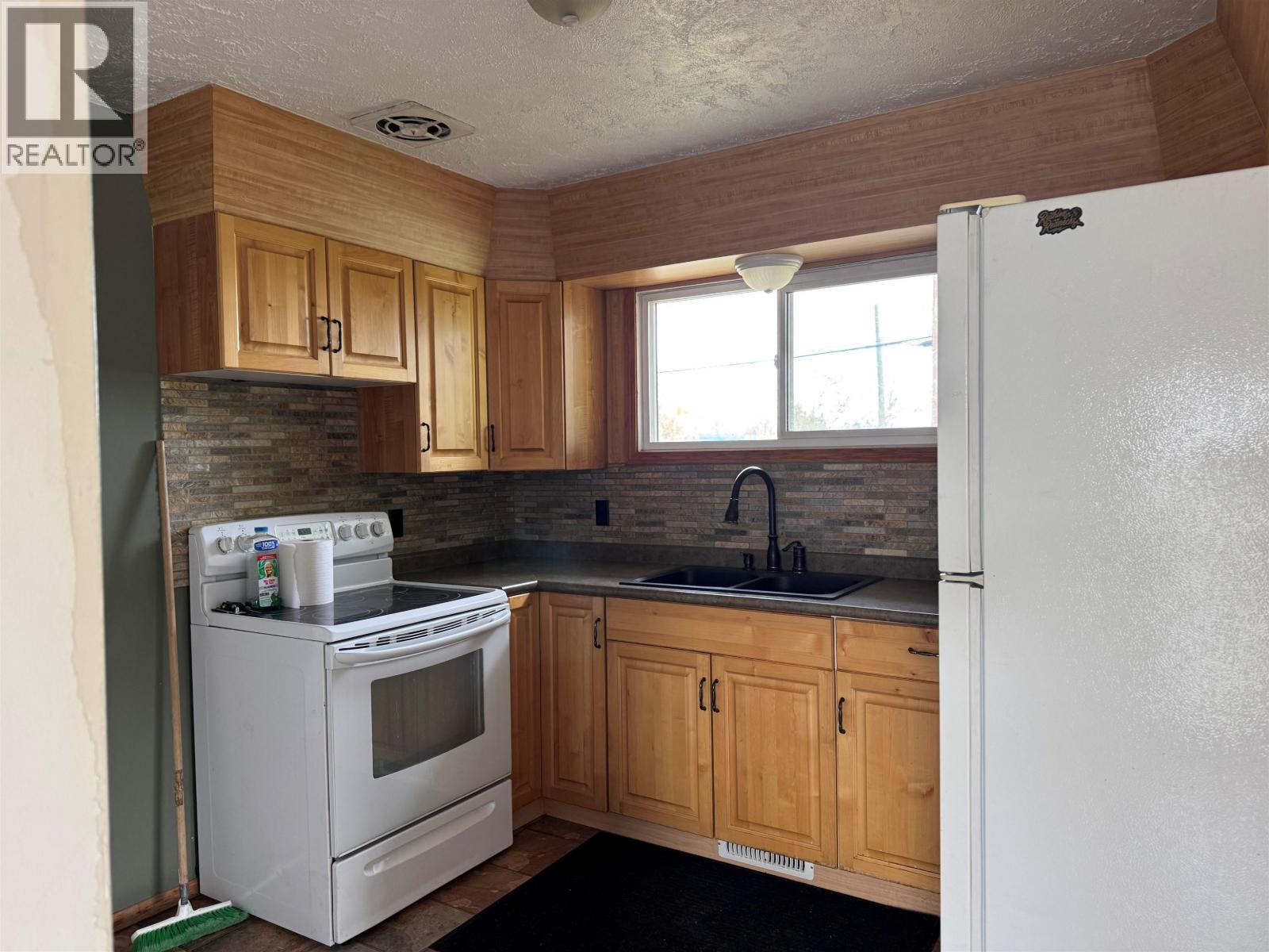 12261 242 ROAD, Fort St. John