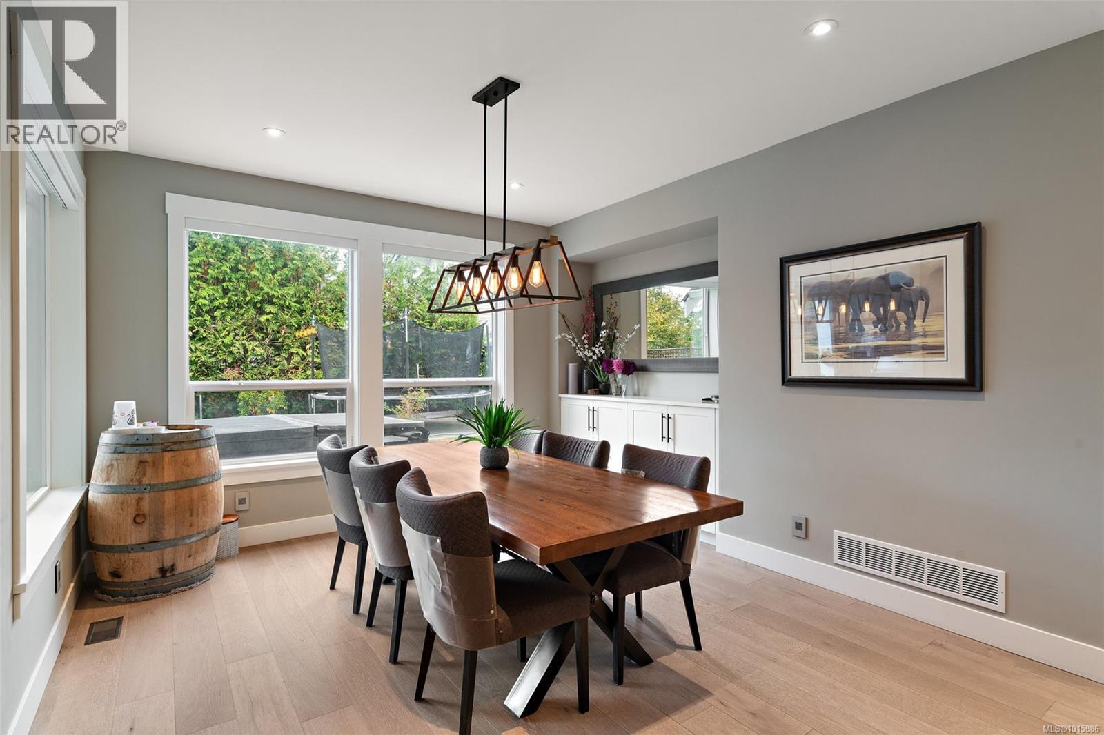  1560 Fremont Place, Saanich
