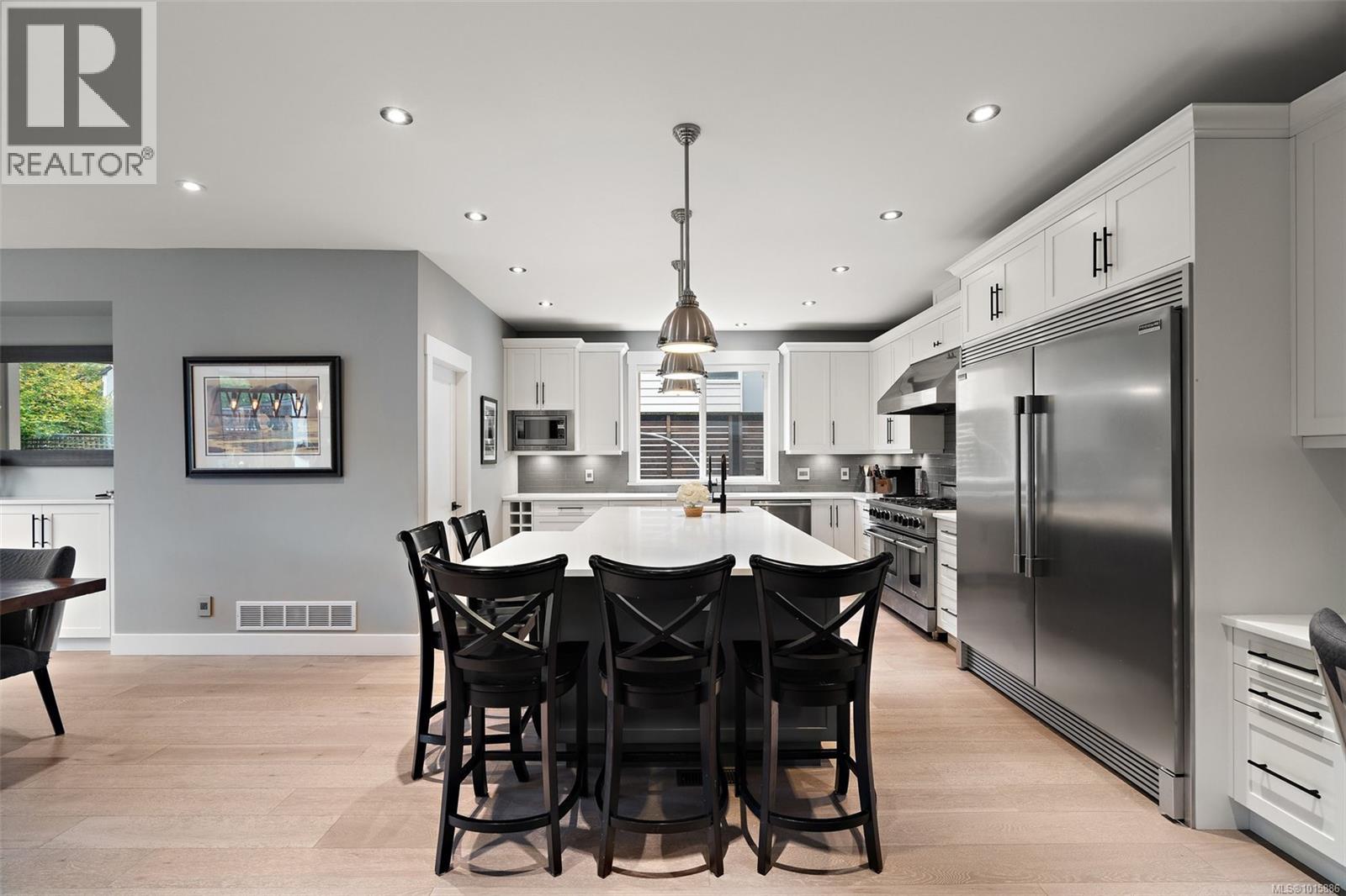  1560 Fremont Place, Saanich