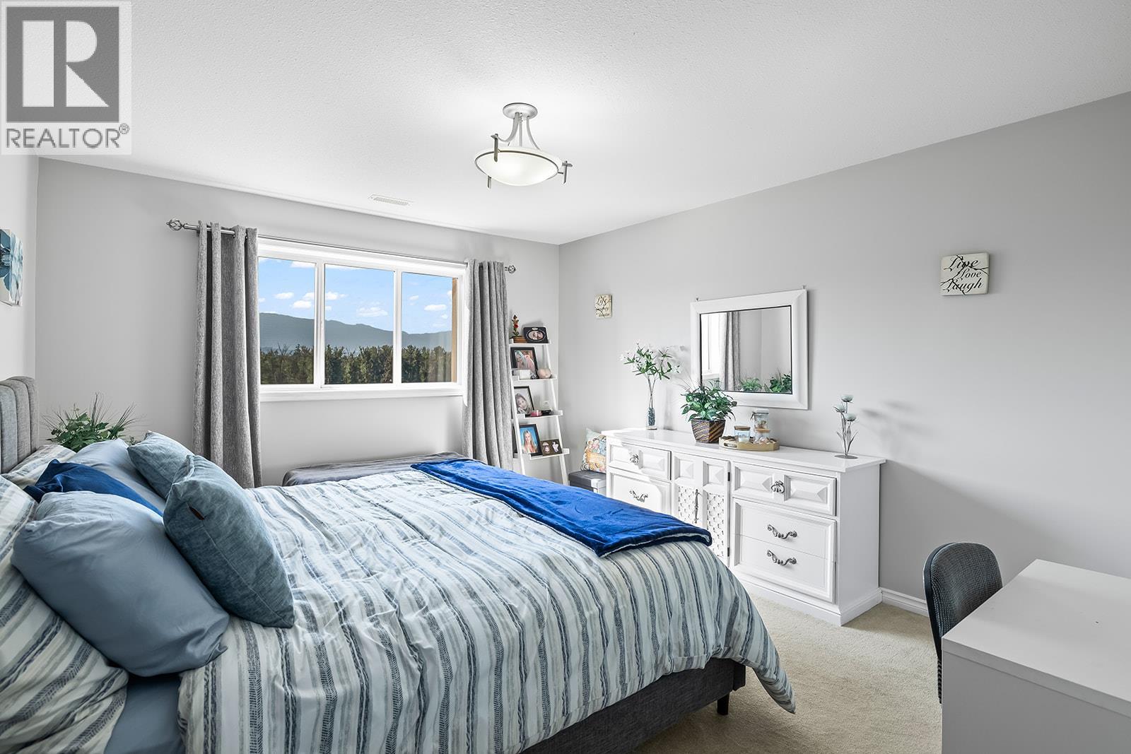 704 1967 Underhill Street, Kelowna