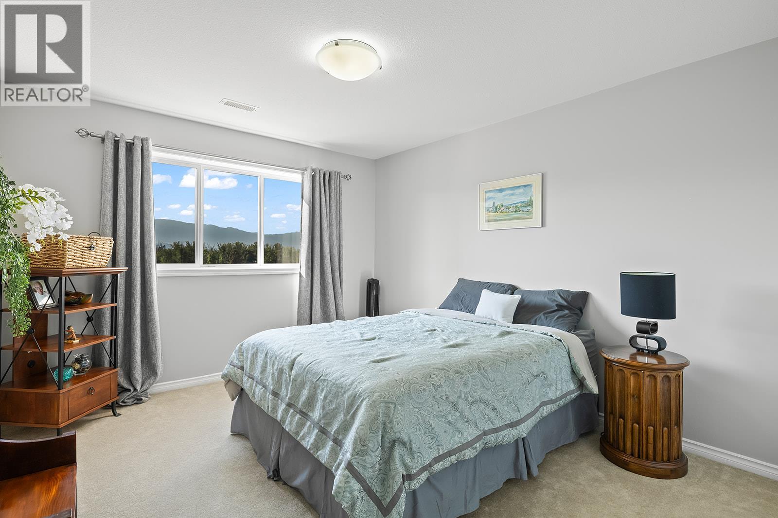 704 1967 Underhill Street, Kelowna