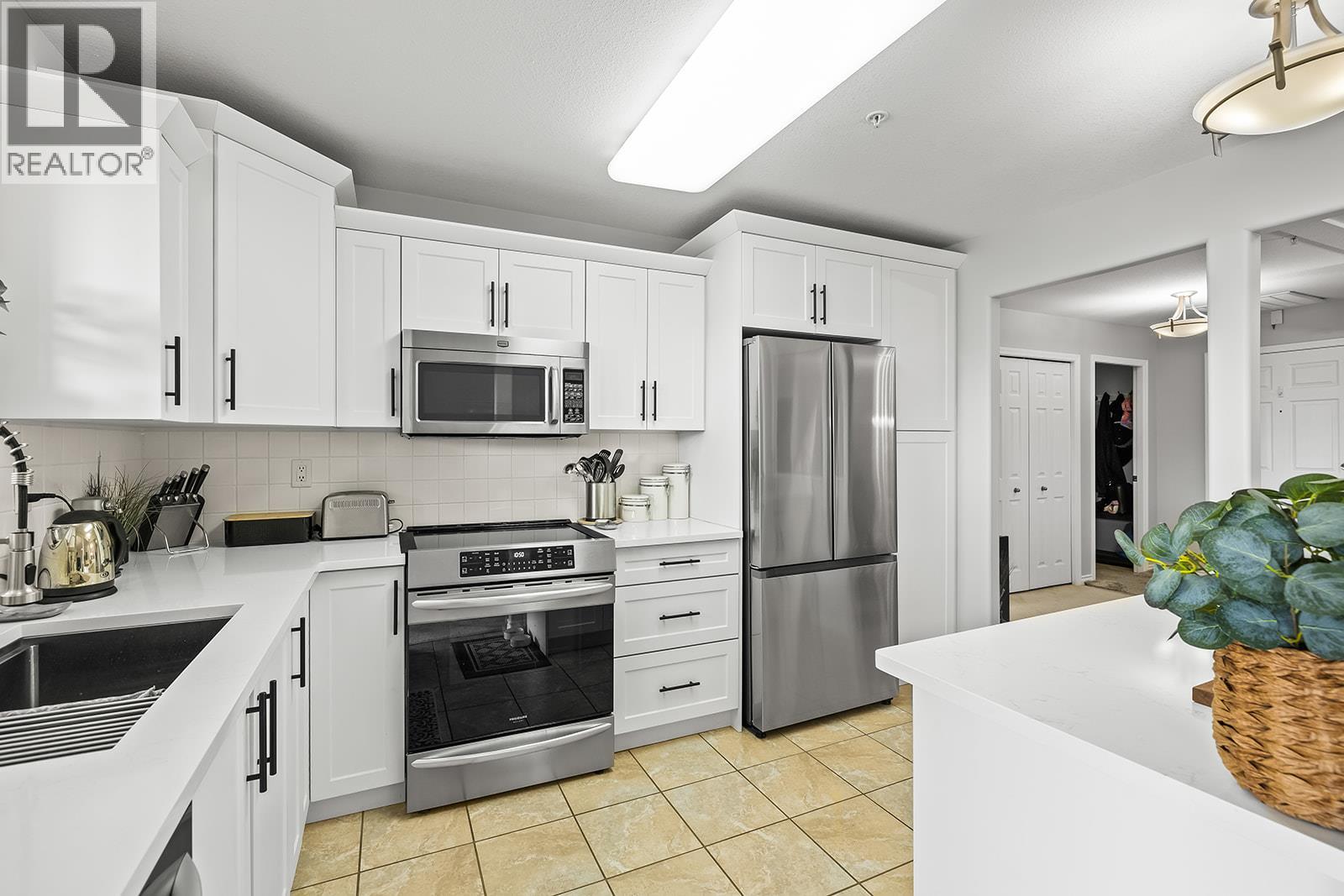 704 1967 Underhill Street, Kelowna