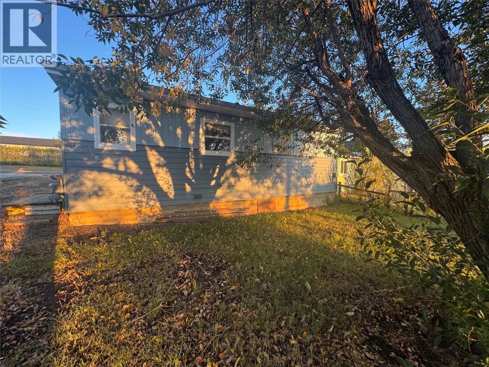 9713 9 Street, Dawson Creek