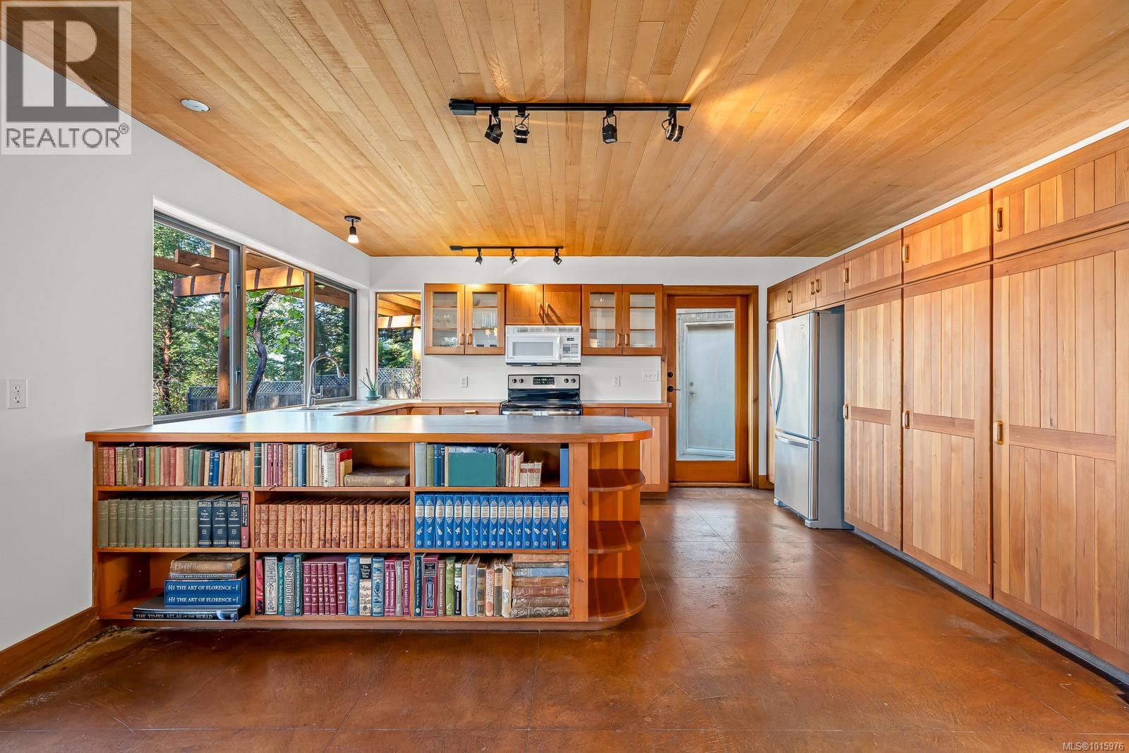 6161 Lacon Rd, Denman Island