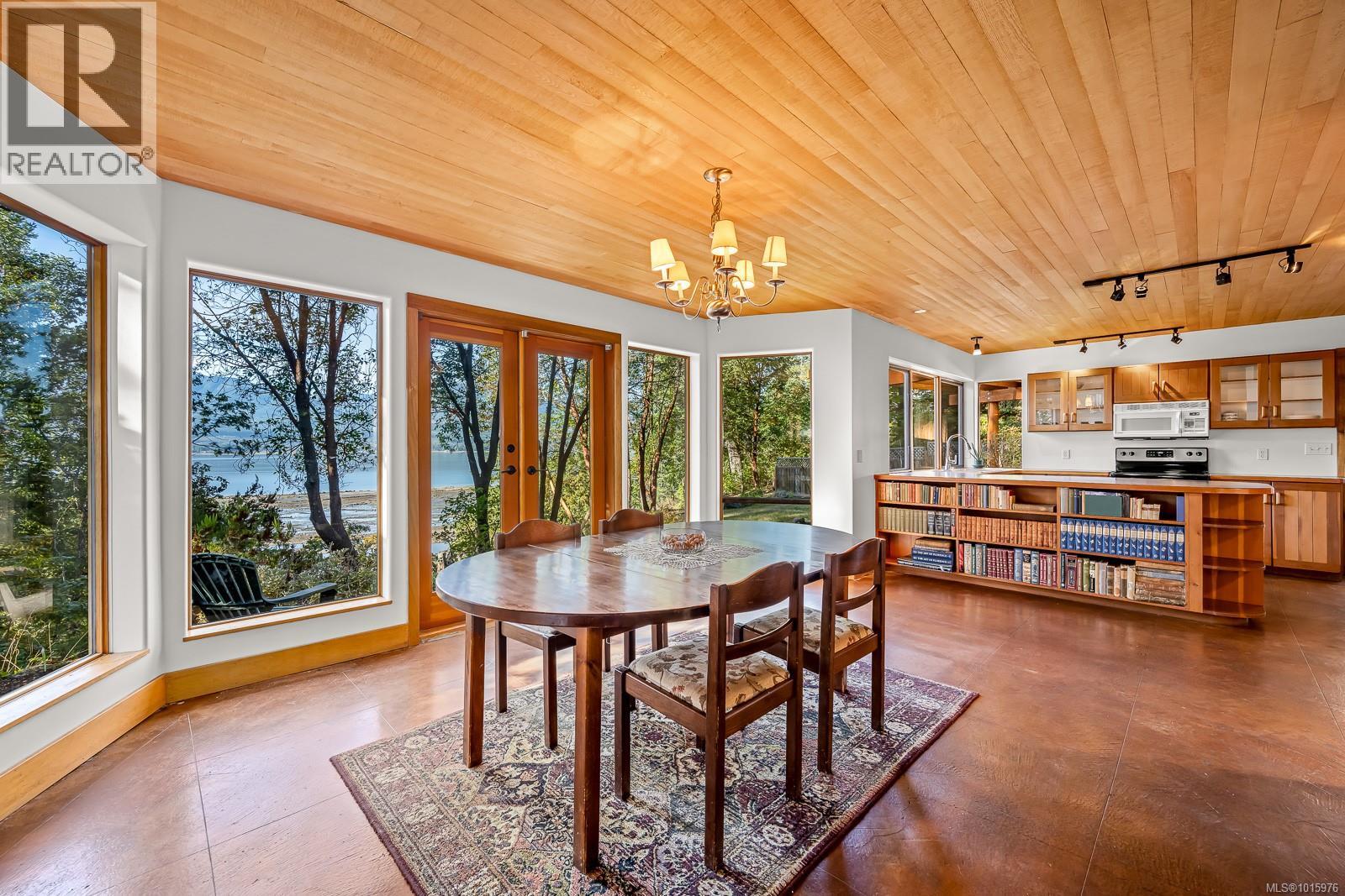 6161 Lacon Rd, Denman Island