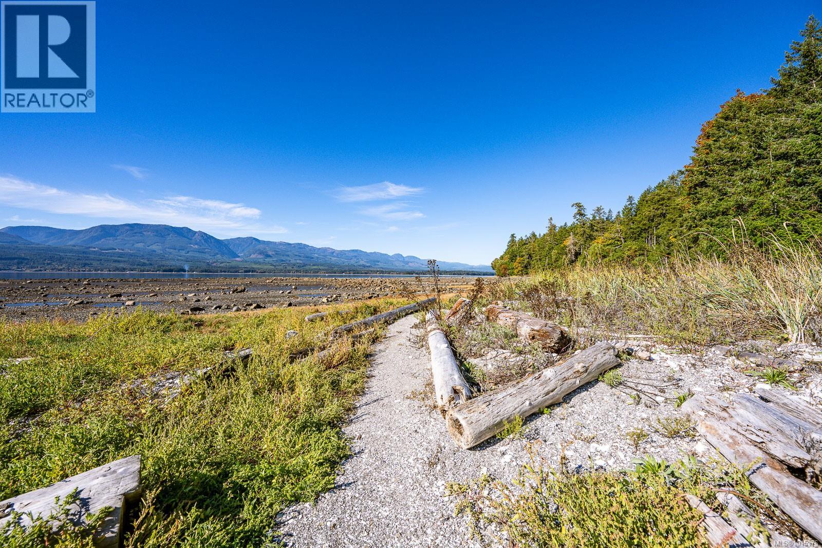 6161 Lacon Rd, Denman Island