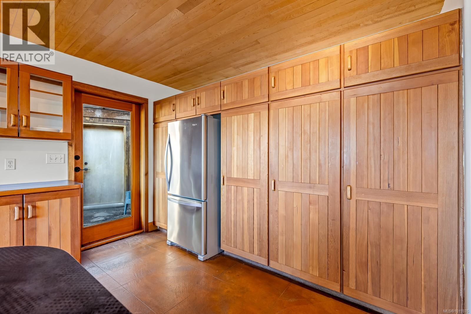 6161 Lacon Rd, Denman Island