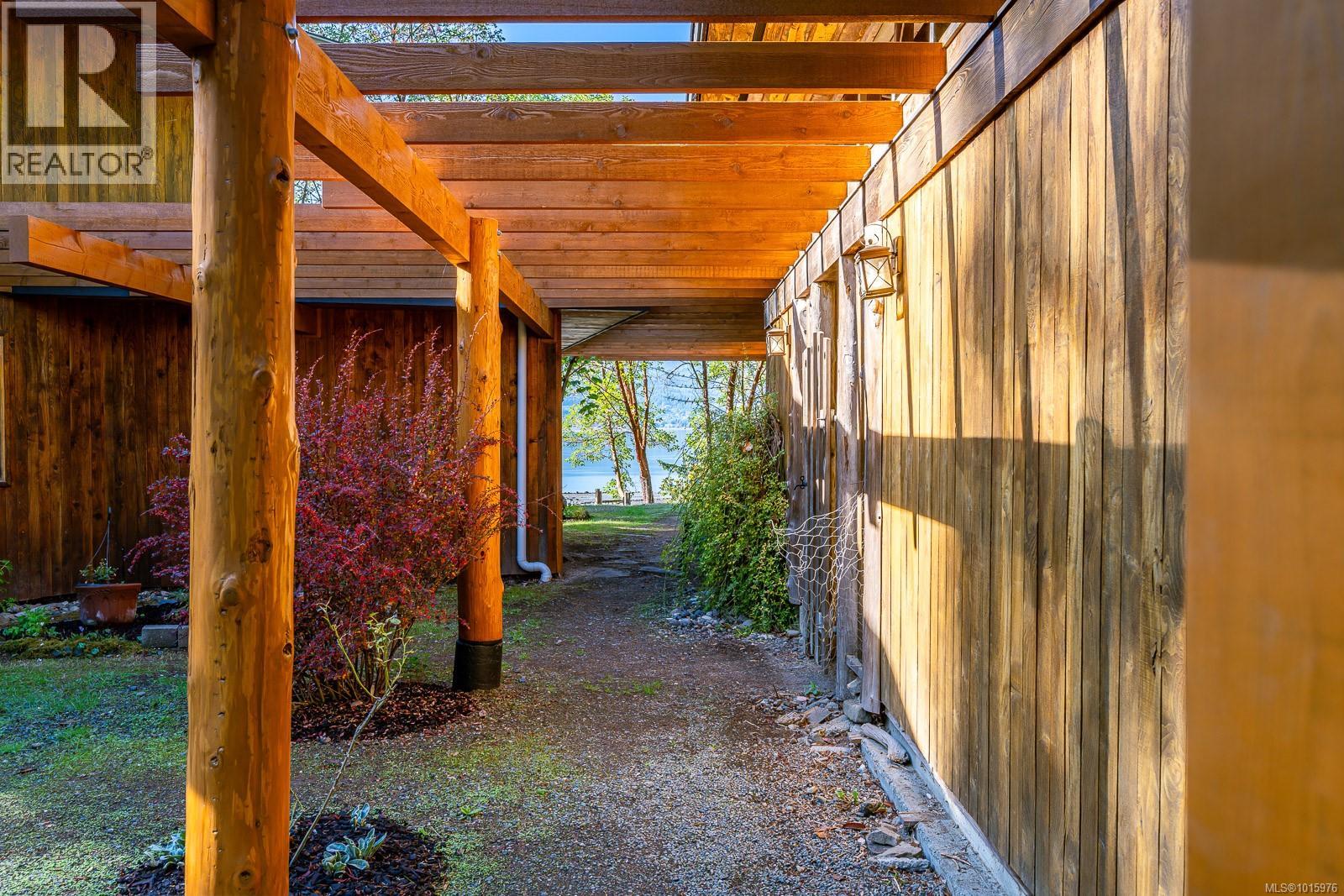 6161 Lacon Rd, Denman Island