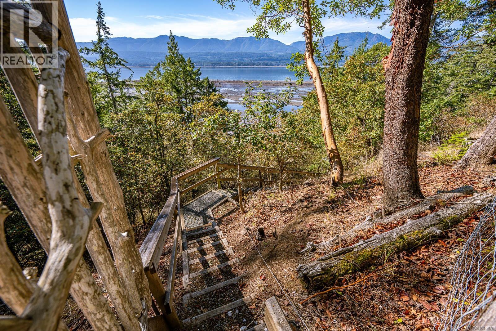 6161 Lacon Rd, Denman Island