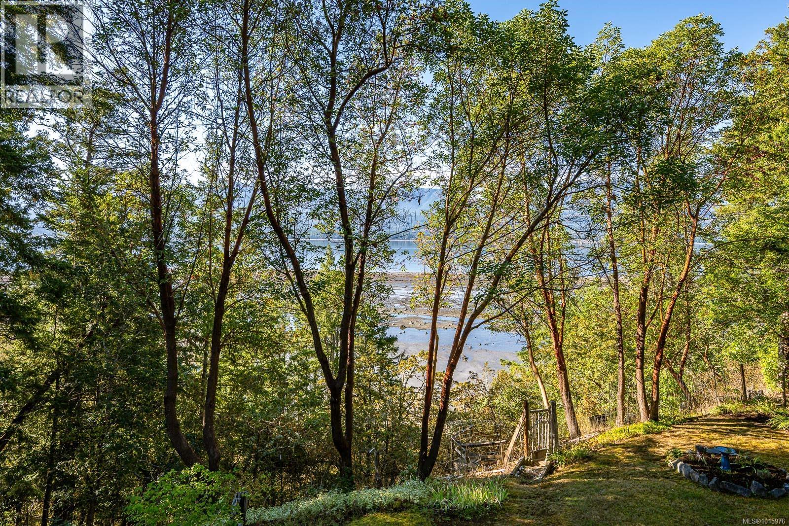 6161 Lacon Rd, Denman Island