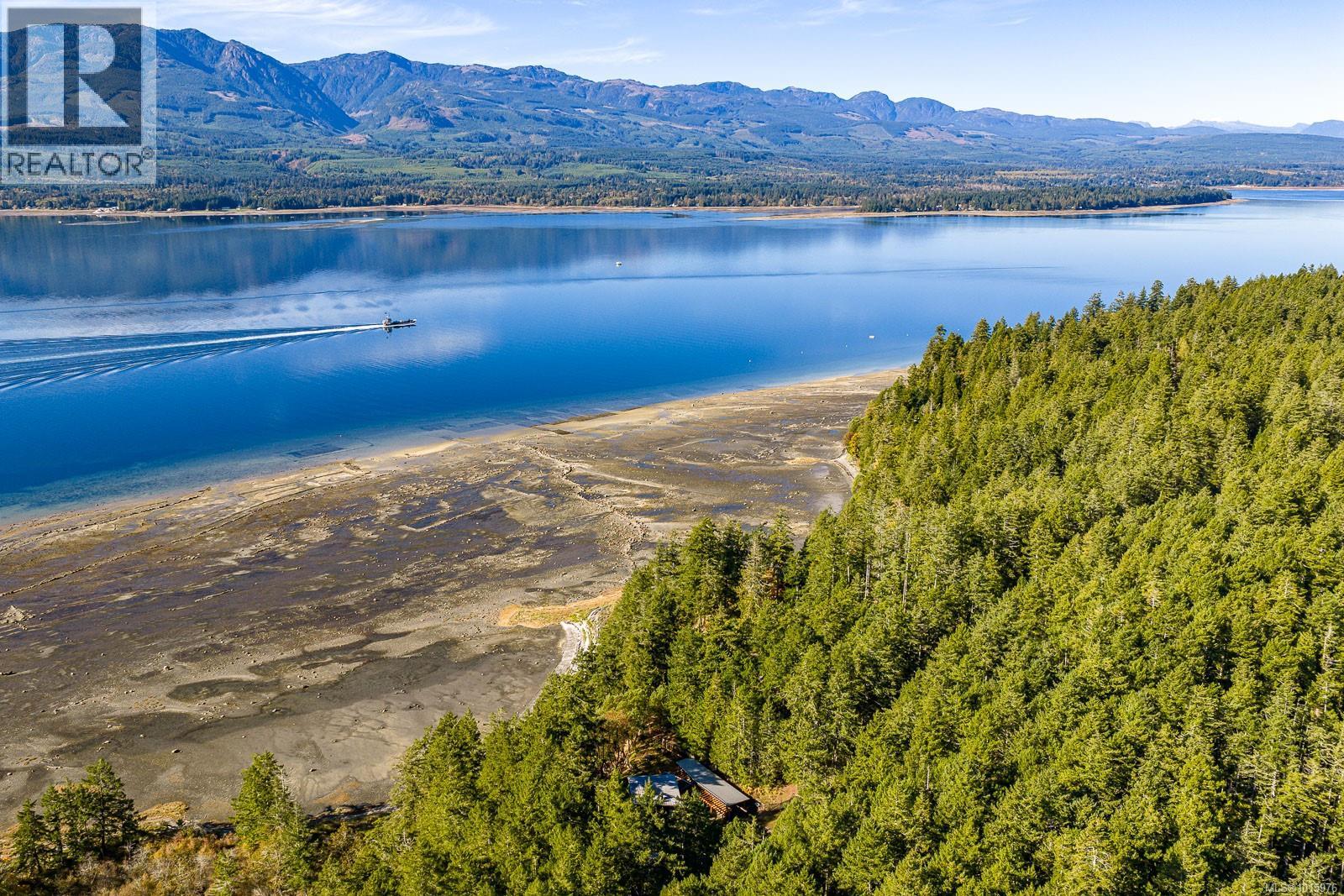 6161 Lacon Rd, Denman Island