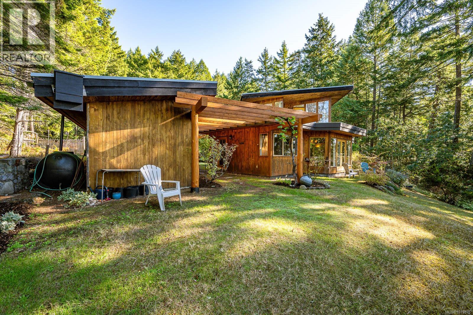 6161 Lacon Rd, Denman Island
