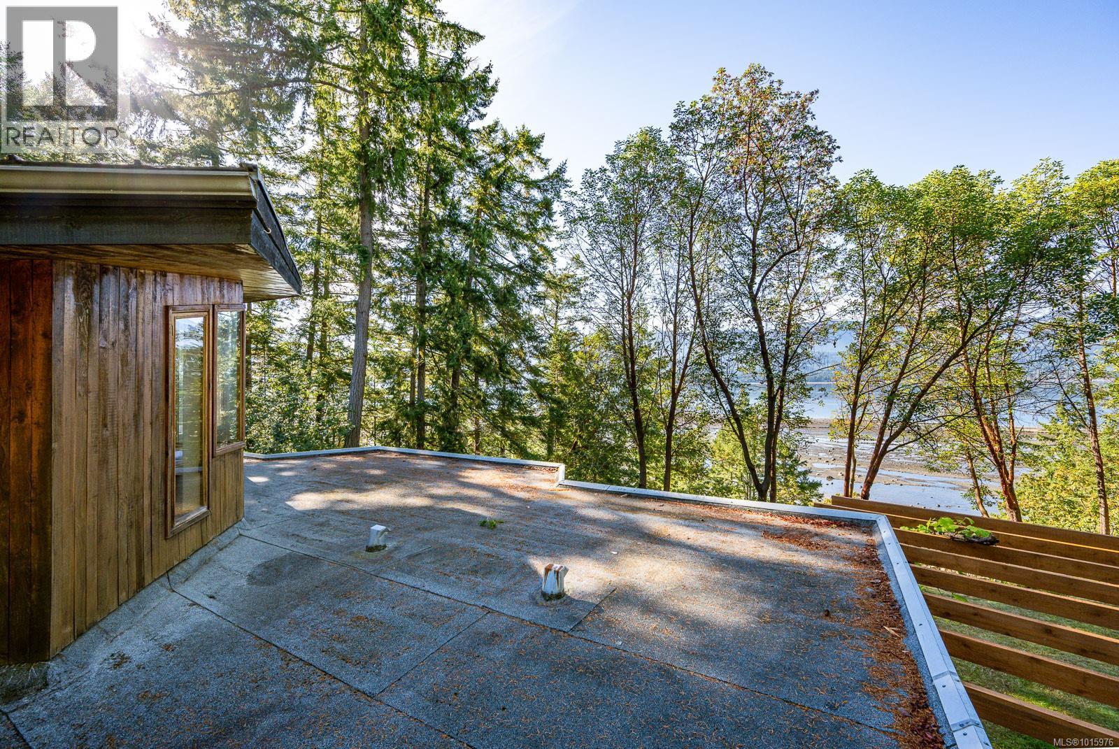 6161 Lacon Rd, Denman Island