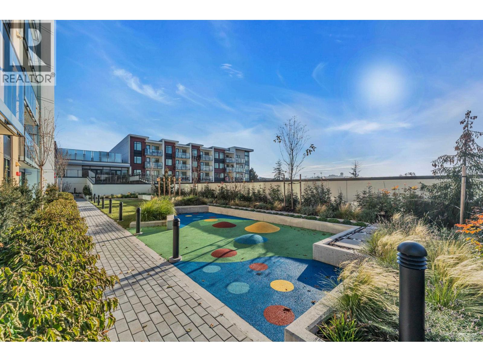 2402 1401 HUNTER STREET, North Vancouver